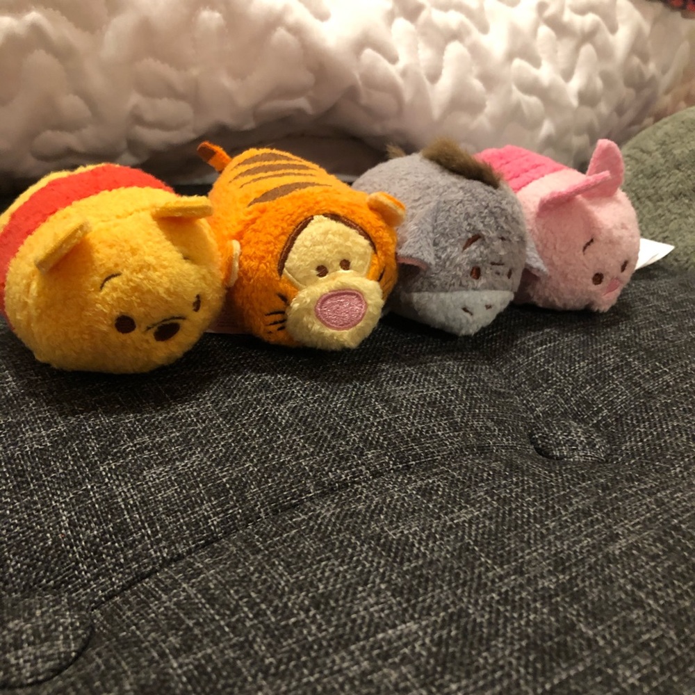 TSUM TSUMS - Picture 2 of 3